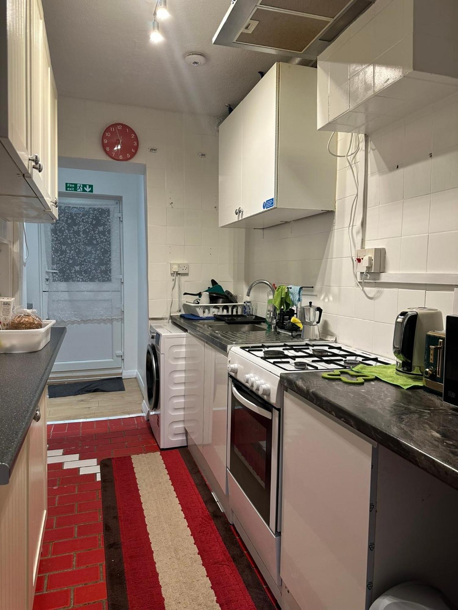 Luxury Ensuite 2Nd Studio Flat With Great Views In Keedonwood Road With Fully Own Bathroom Newly Added And Private Kitchenette Bromley Luaran gambar